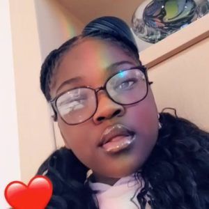 Meet your Posher, Annastasia